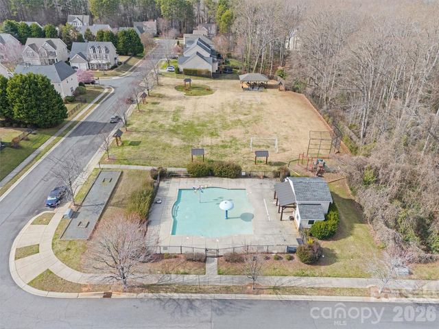 332 Rose Garden Court, Rock Hill, SC 29732