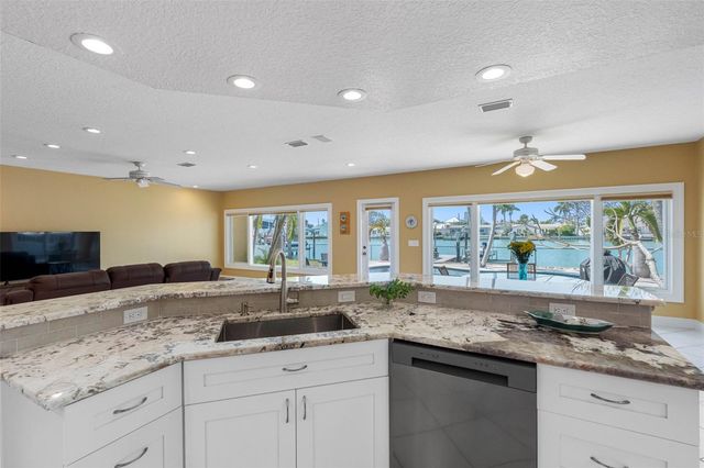 11260 5TH STREET E, Treasure Island, FL 33706