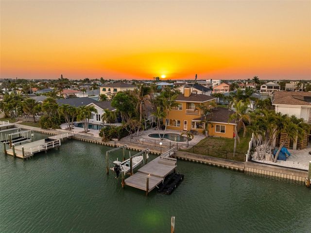 11260 5TH STREET E, Treasure Island, FL 33706