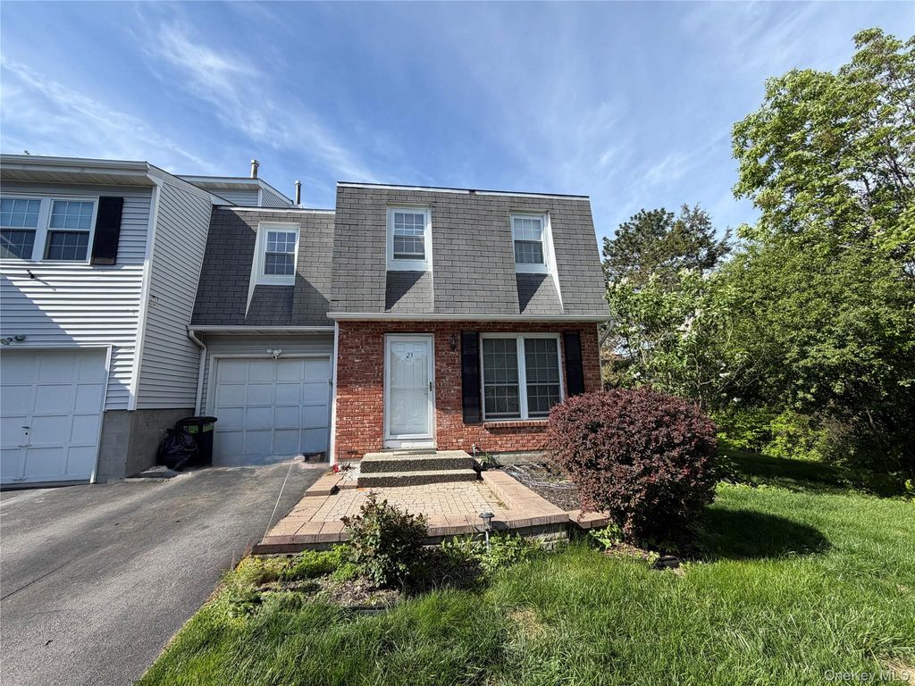 23 Hawthorn Court, Fishkill, NY 12524