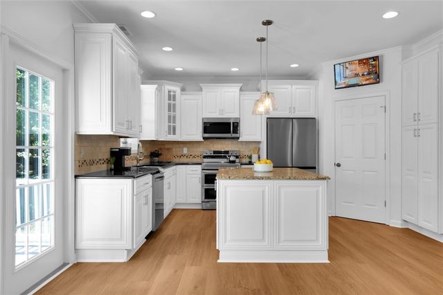 210 Northcliff Way, Greenville, SC 29617
