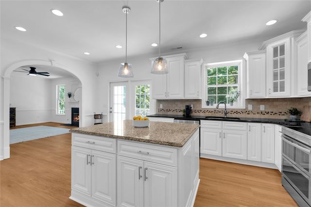 210 Northcliff Way, Greenville, SC 29617