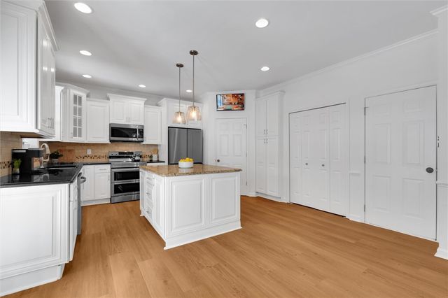 210 Northcliff Way, Greenville, SC 29617