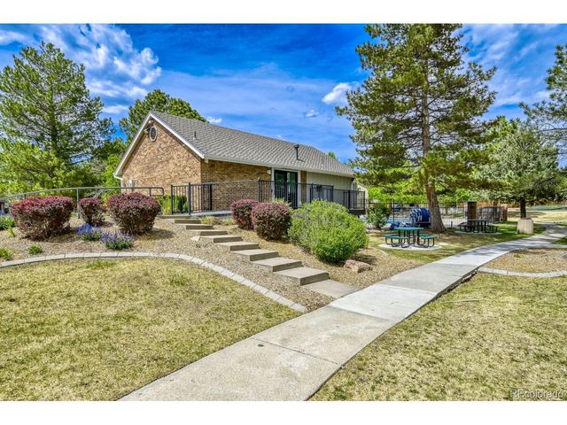 8168 Dover Cir, Arvada, CO 80005