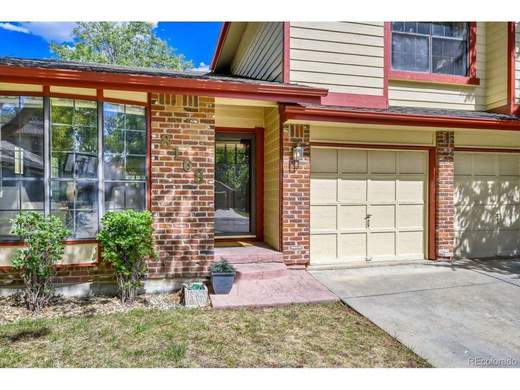 8168 Dover Cir, Arvada, CO 80005