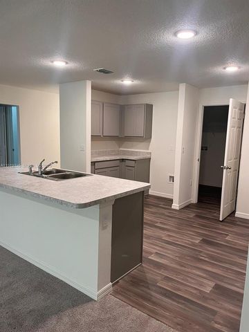 579 NW North Macedo Blvd 579, Port St. Lucie, FL 34983