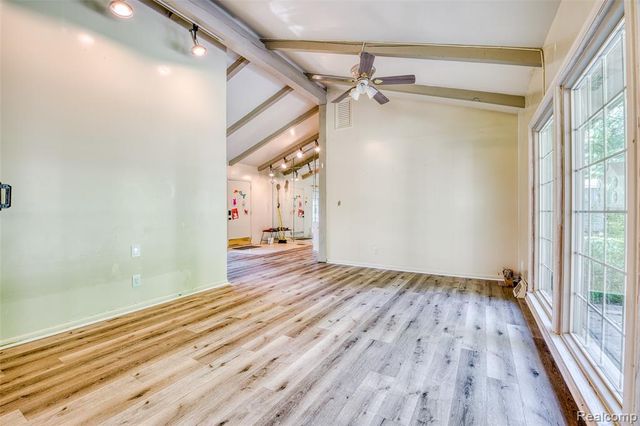 31555 Westlady Drive, Beverly Hills, MI 48025
