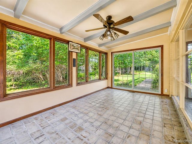 31555 Westlady Drive, Beverly Hills, MI 48025