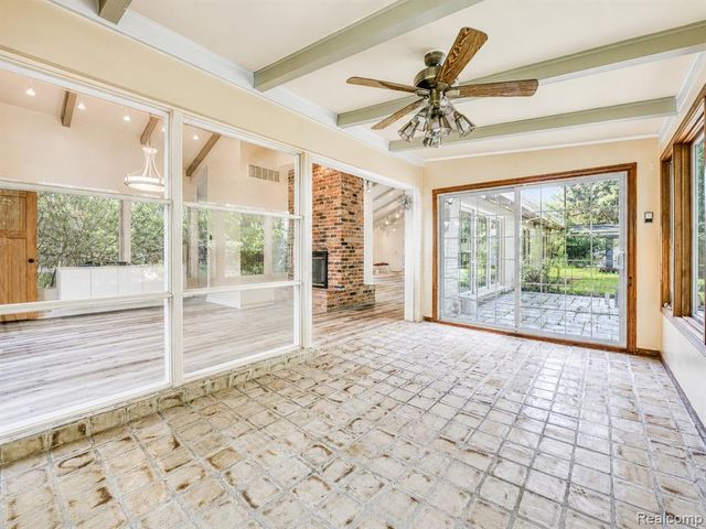 31555 Westlady Drive, Beverly Hills, MI 48025