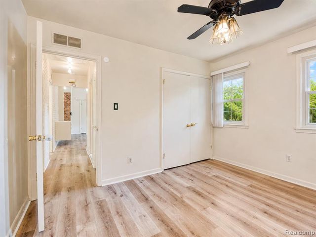 31555 Westlady Drive, Beverly Hills, MI 48025