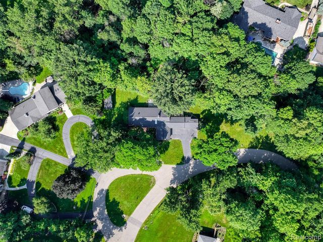 31555 Westlady Drive, Beverly Hills, MI 48025