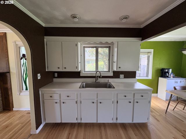 2414 E MCLOUGHLIN Blvd, Vancouver, WA 98661