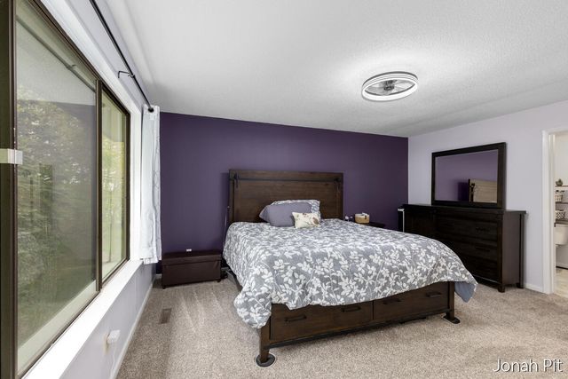 2436 E Collier Avenue Se, City Of Kentwood, MI 49546
