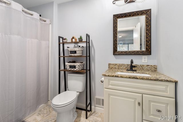 2436 E Collier Avenue Se, City Of Kentwood, MI 49546
