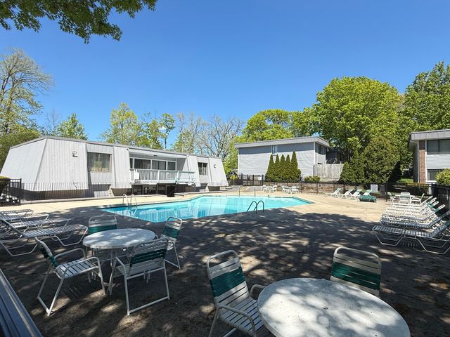 2436 E Collier Avenue Se, City Of Kentwood, MI 49546