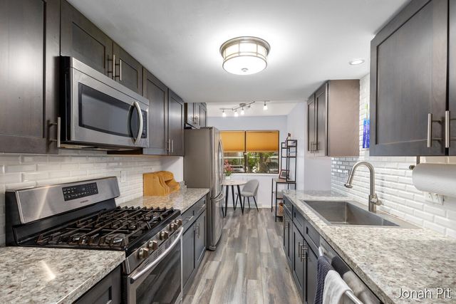 2436 E Collier Avenue Se, City Of Kentwood, MI 49546