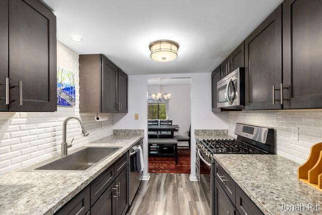 2436 E Collier Avenue Se, City Of Kentwood, MI 49546