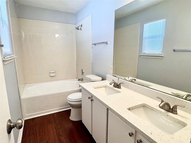 6723 Ambercrest Drive, Arlington, TX 76002