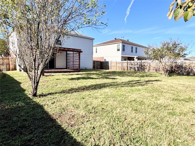 6723 Ambercrest Drive, Arlington, TX 76002