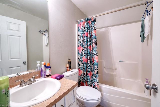 936-938 Eisenhower BLVD, Lehigh Acres, FL 33974