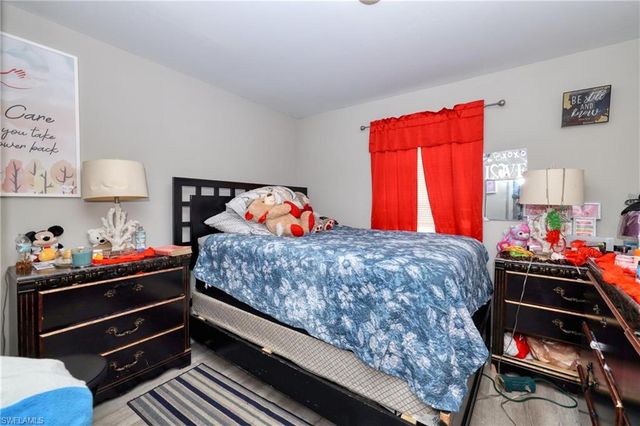 936-938 Eisenhower BLVD, Lehigh Acres, FL 33974