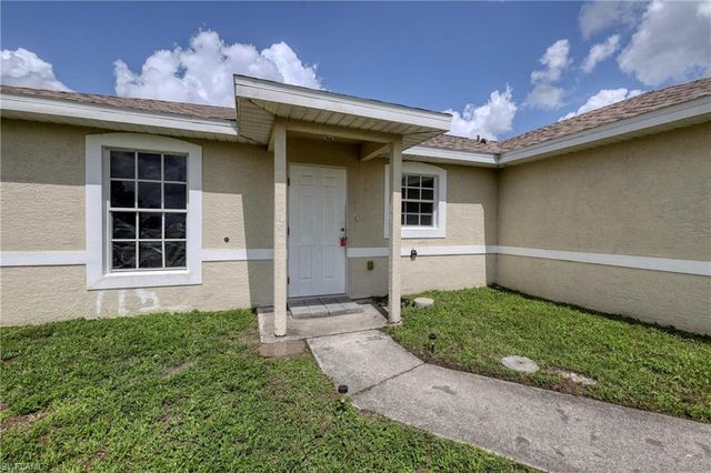 936-938 Eisenhower BLVD, Lehigh Acres, FL 33974