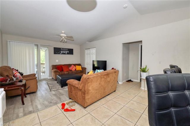 936-938 Eisenhower BLVD, Lehigh Acres, FL 33974