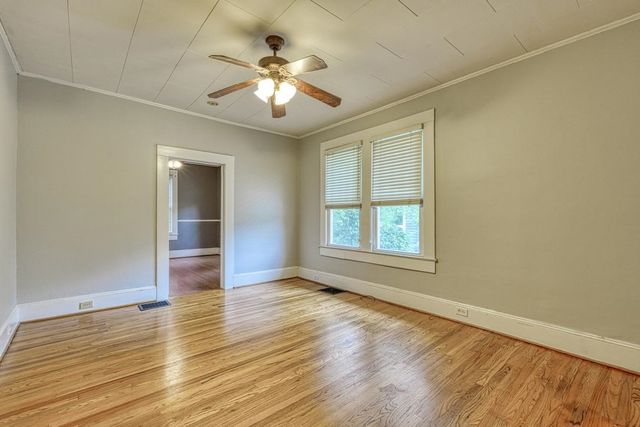 595 Woodland Street, Spartanburg, SC 29302