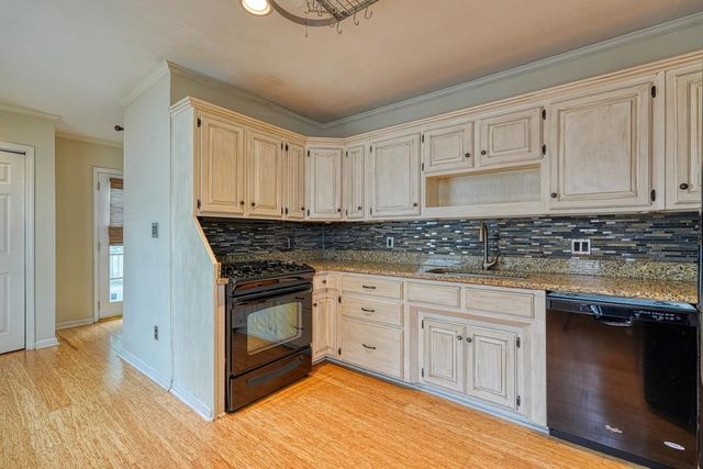 595 Woodland Street, Spartanburg, SC 29302