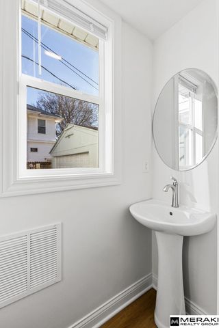 4809 Cass Street, Omaha, NE 68132