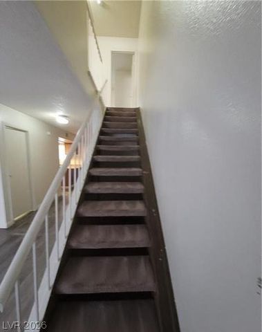 854 Stainglass Lane, Las Vegas, NV 89110