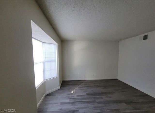 854 Stainglass Lane, Las Vegas, NV 89110