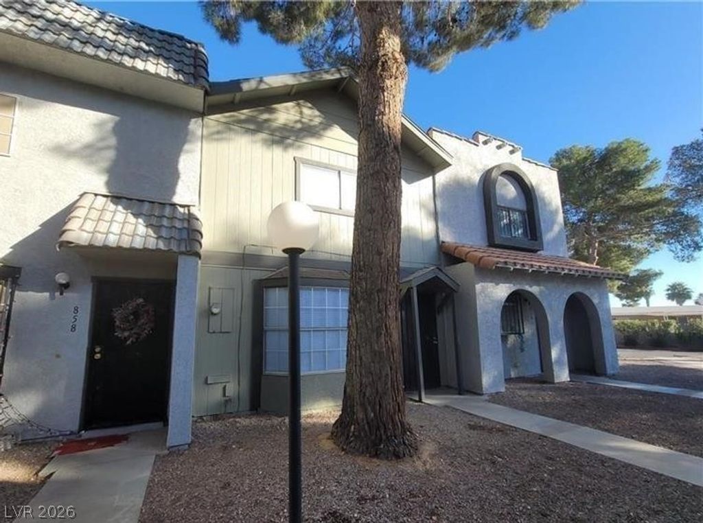854 Stainglass Lane, Las Vegas, NV 89110 — photo 2
