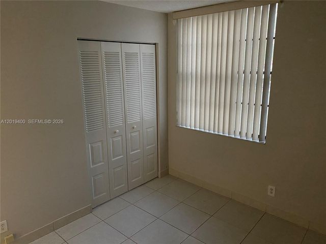 210 Lake Pointe Dr 114, Oakland Park, FL 33309