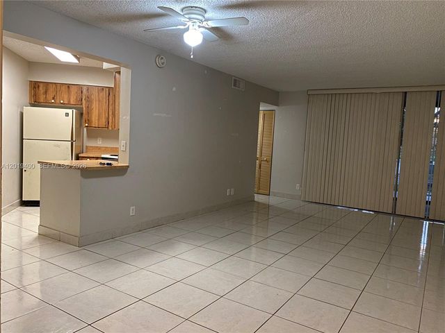210 Lake Pointe Dr 114, Oakland Park, FL 33309