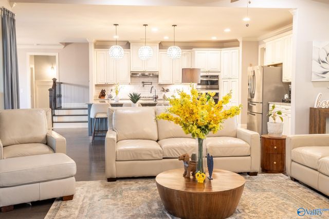 121 Phillipsridge Drive, Huntsville, AL 35811