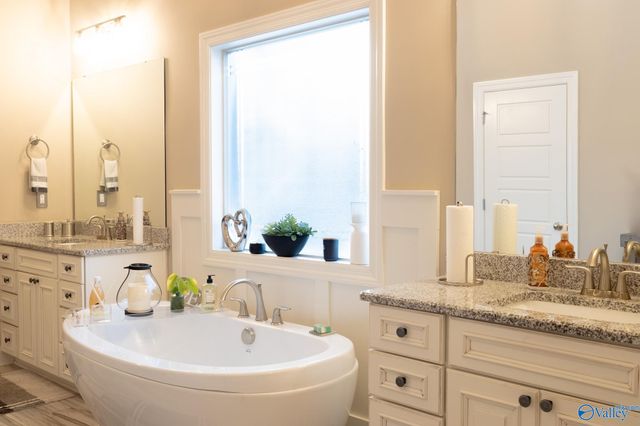 121 Phillipsridge Drive, Huntsville, AL 35811