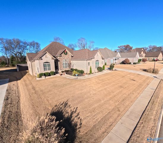 121 Phillipsridge Drive, Huntsville, AL 35811