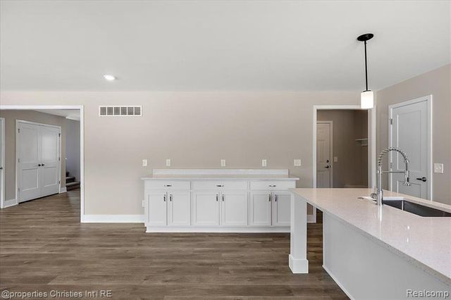 2550 Collegewood Street, Ypsilanti, MI 48197