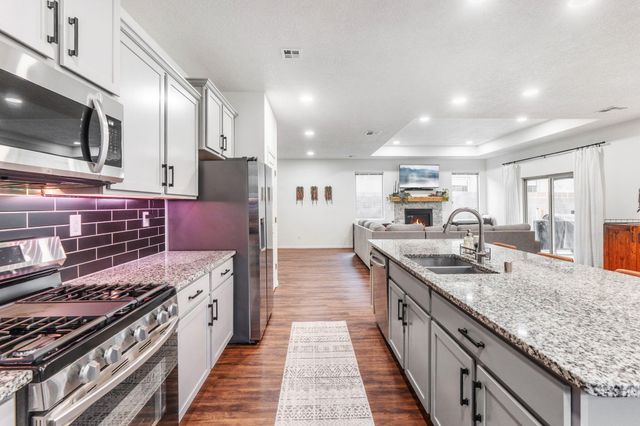 2024 Lobo Trot Court SE, Albuquerque, NM 87123