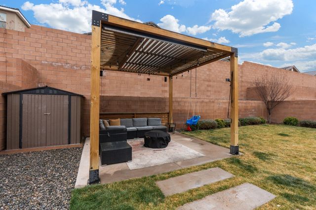 2024 Lobo Trot Court SE, Albuquerque, NM 87123