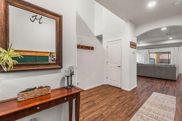 2024 Lobo Trot Court SE, Albuquerque, NM 87123