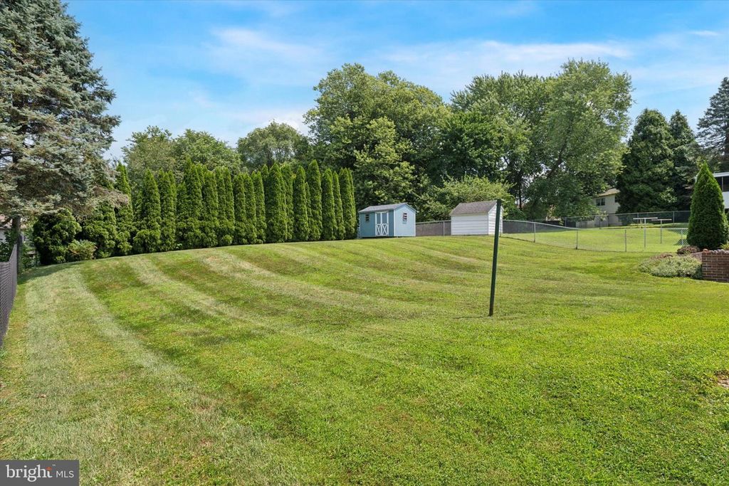 675 BENDER DR, Upper Chichester, PA 19014