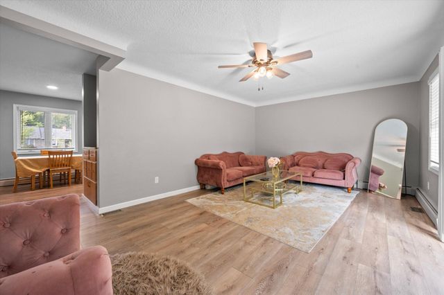 2656 Fremont Avenue E, Maplewood, MN 55119