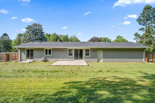 2656 Fremont Avenue E, Maplewood, MN 55119