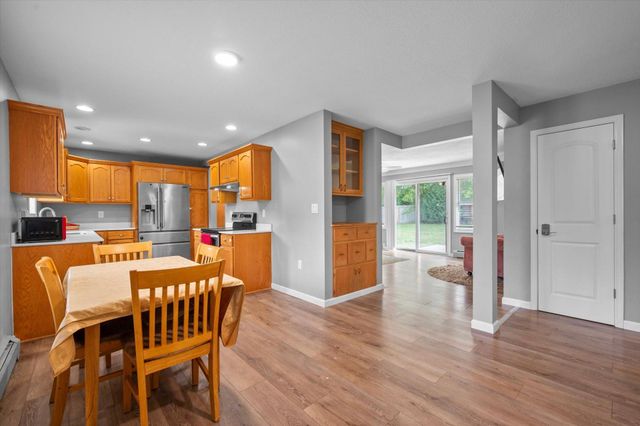 2656 Fremont Avenue E, Maplewood, MN 55119