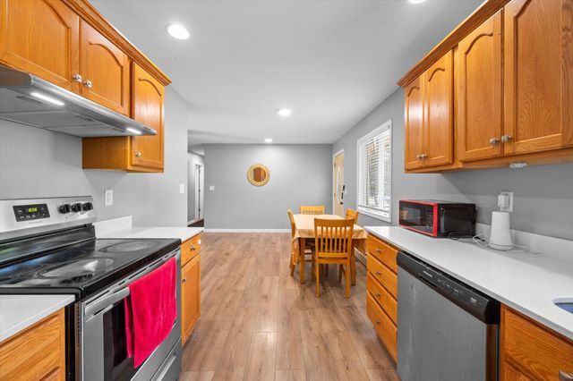 2656 Fremont Avenue E, Maplewood, MN 55119