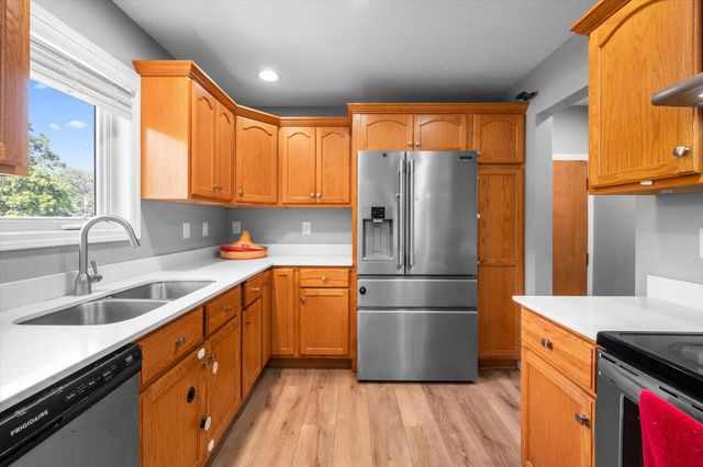 2656 Fremont Avenue E, Maplewood, MN 55119