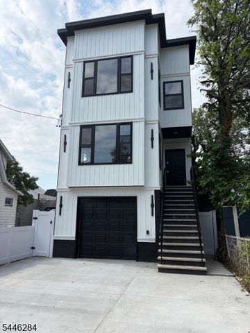 93 Melville Pl, Irvington Twp., NJ 07111