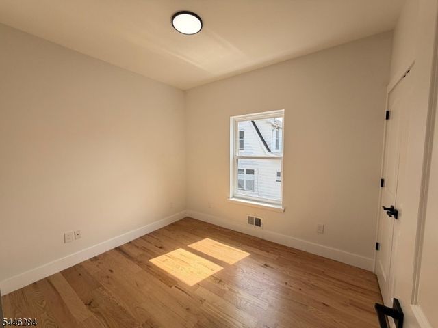 93 Melville Pl, Irvington Twp., NJ 07111